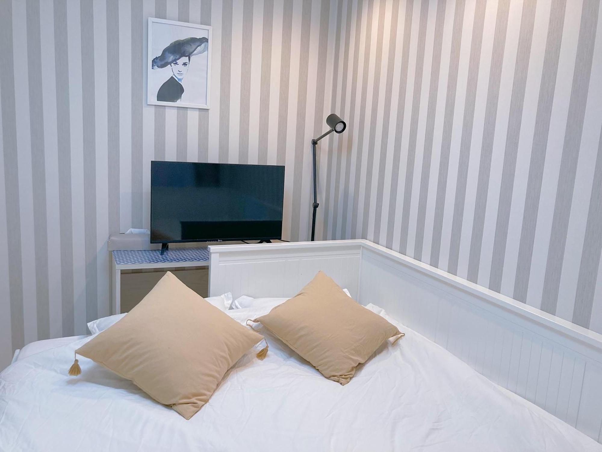Kosumosu Hotel Tokyo Bagian luar foto