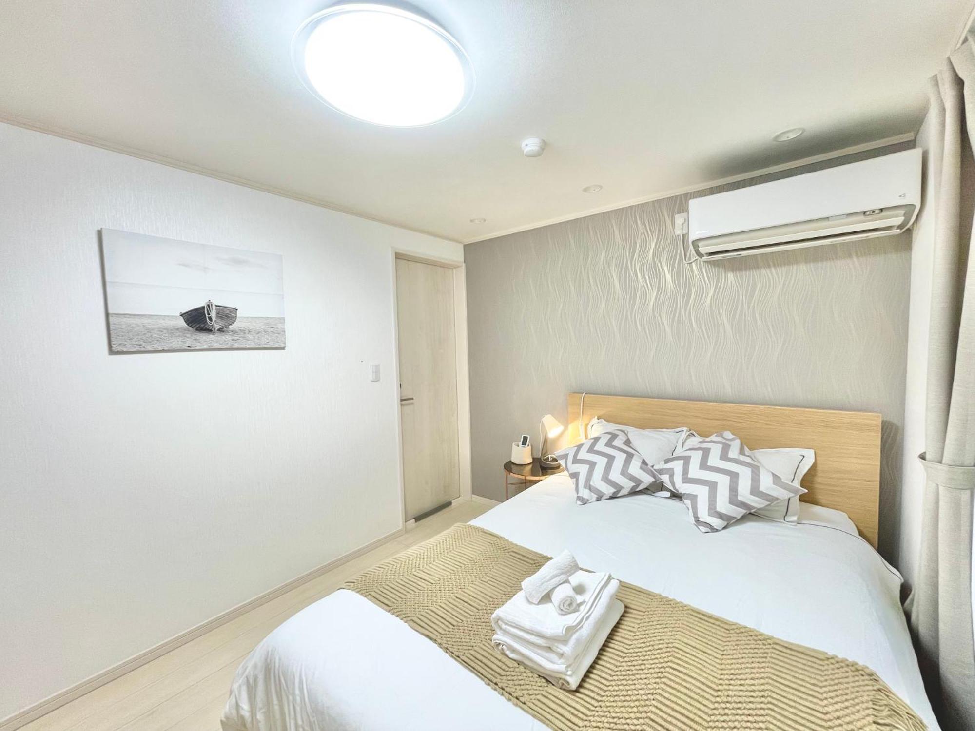 Kosumosu Hotel Tokyo Bagian luar foto